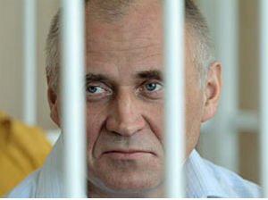 Mikalai Statkevich faces two violation reports after transfer to Shklou colony